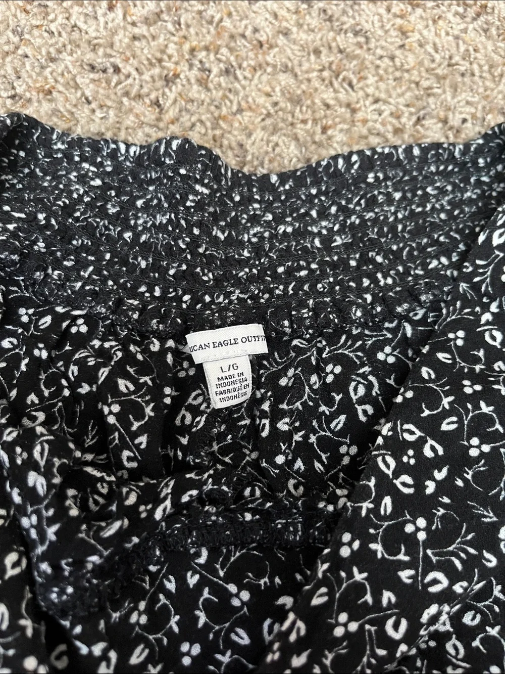 American Eagle Outfitters Black White Floral Smocked Waist Skirt